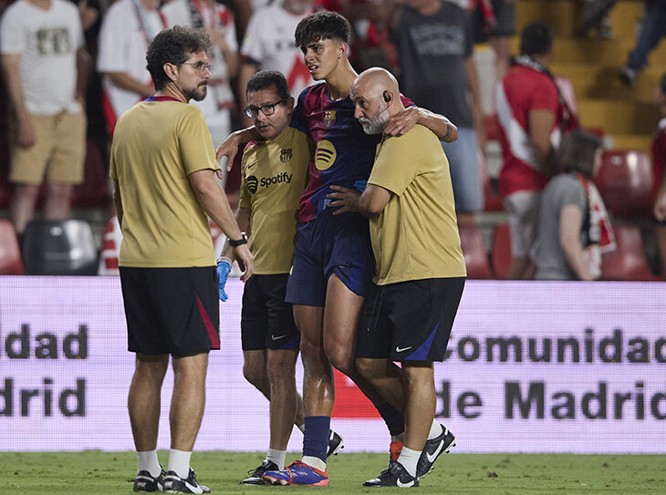 Minarro pomagał także Markowi Bernalowi, który zerwał więzadła w końcówce spotkania z Rayo Vallecano