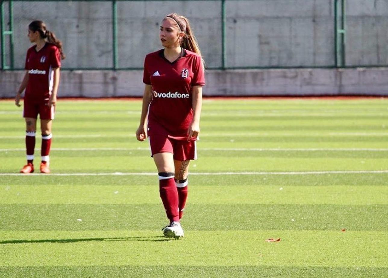 Elif Karaarslan w Besiktas